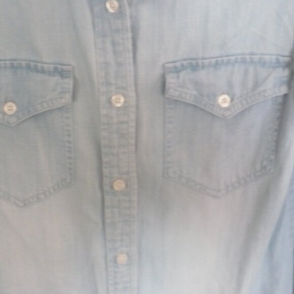 Ladies Distressed Chambray Button-Down Shirt Size XS by Volcom - Picture 4 of 6